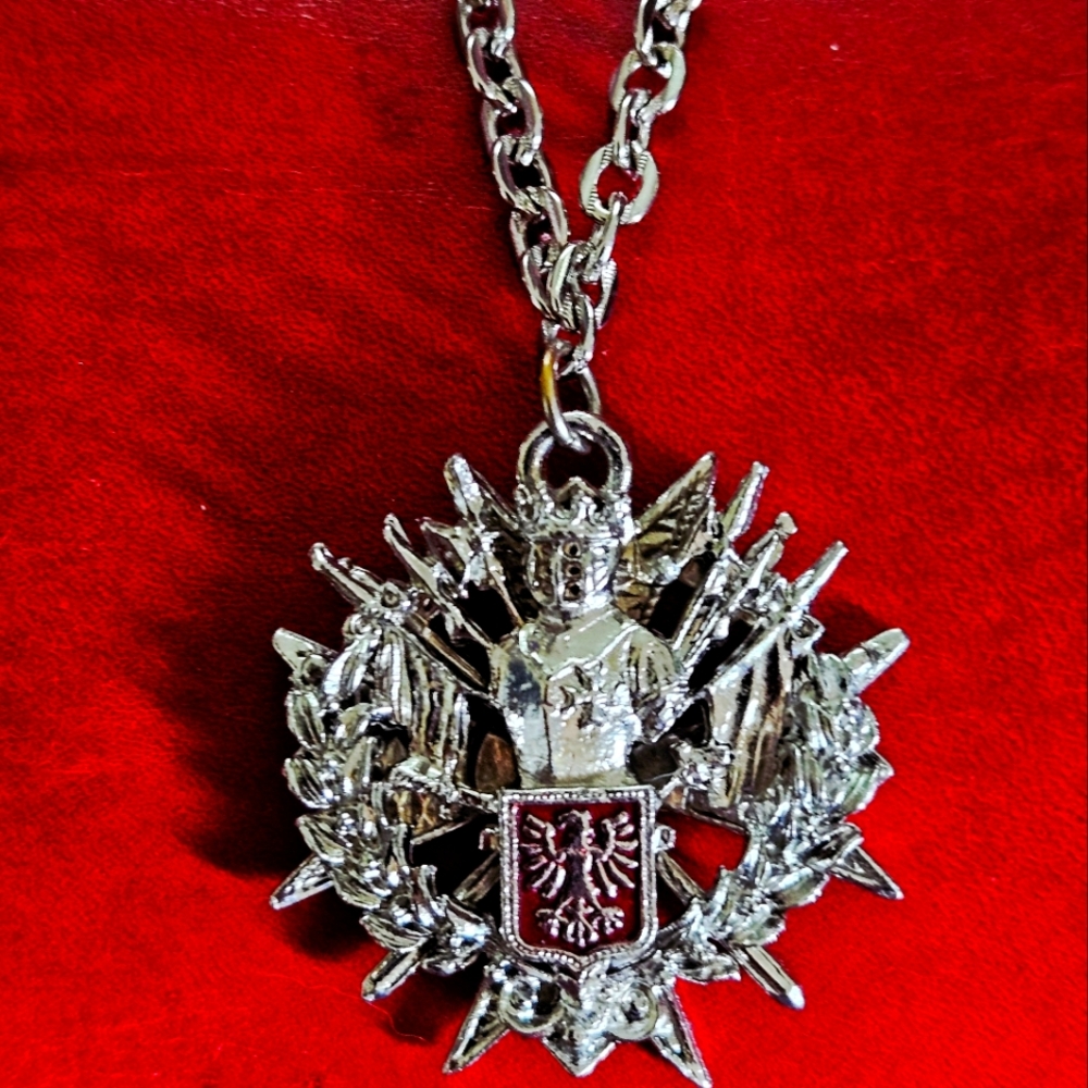 VTG Gothic Heraldic Medallion Coat of Arms Pendant Necklace- Medieval Starburst